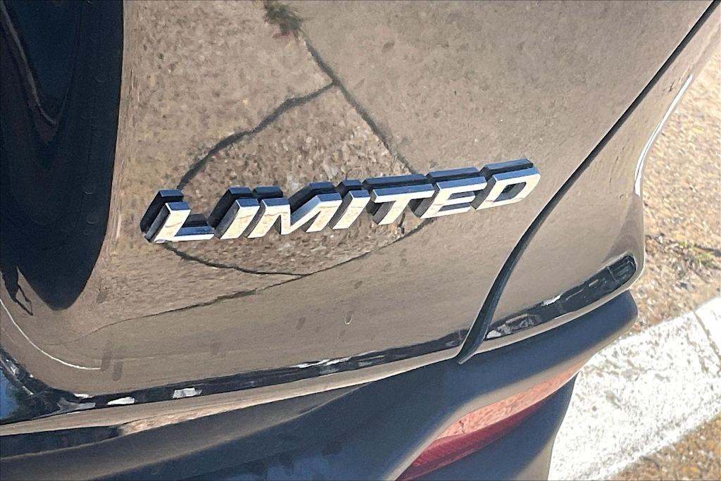 Thumbnail: 2019 Jeep Cherokee - 7