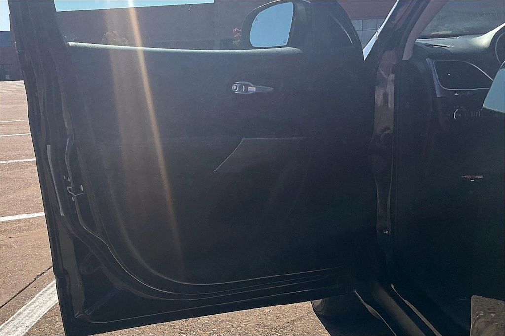 Thumbnail: 2019 Jeep Cherokee - 26