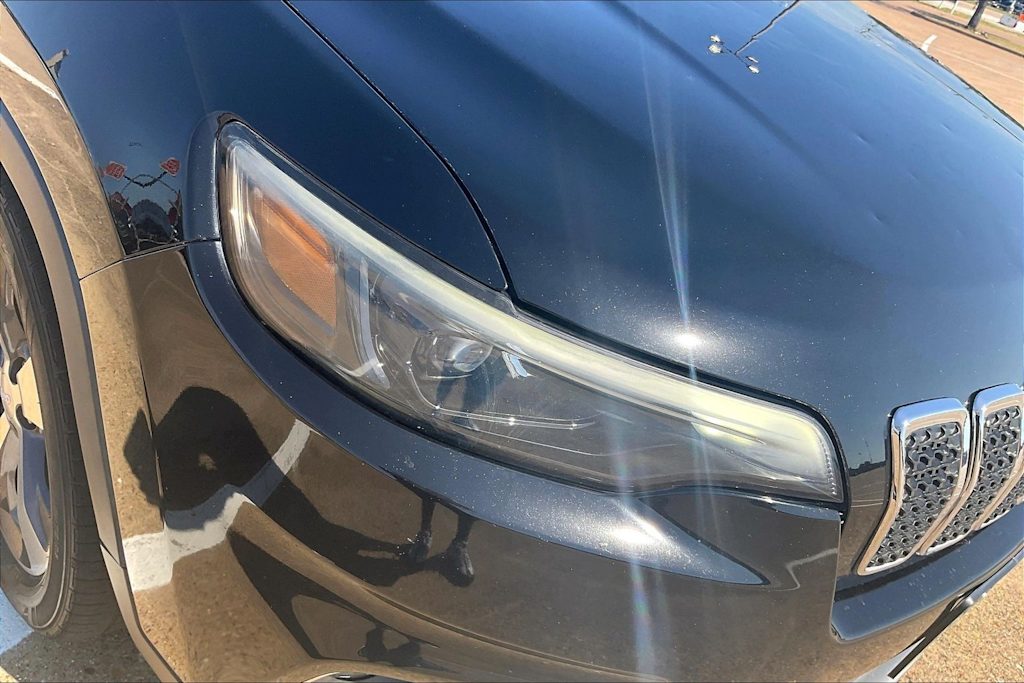 Thumbnail: 2019 Jeep Cherokee - 29