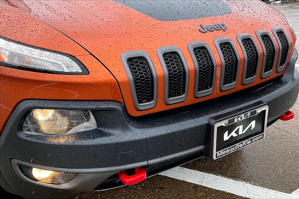 Thumbnail: 2016 Jeep Cherokee - 32