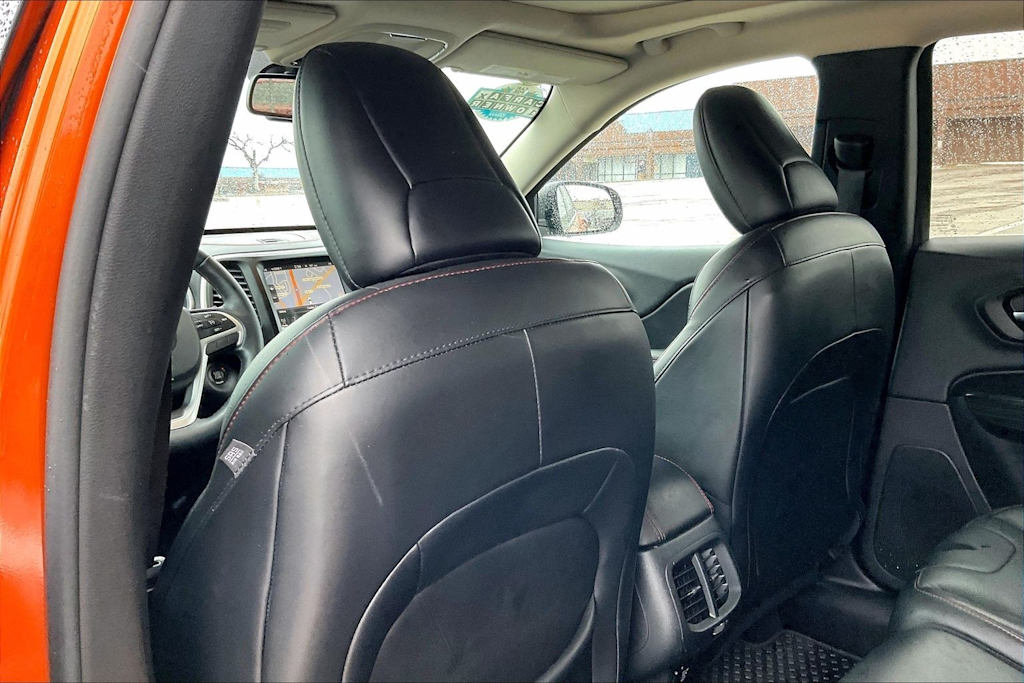 Thumbnail: 2016 Jeep Cherokee - 13