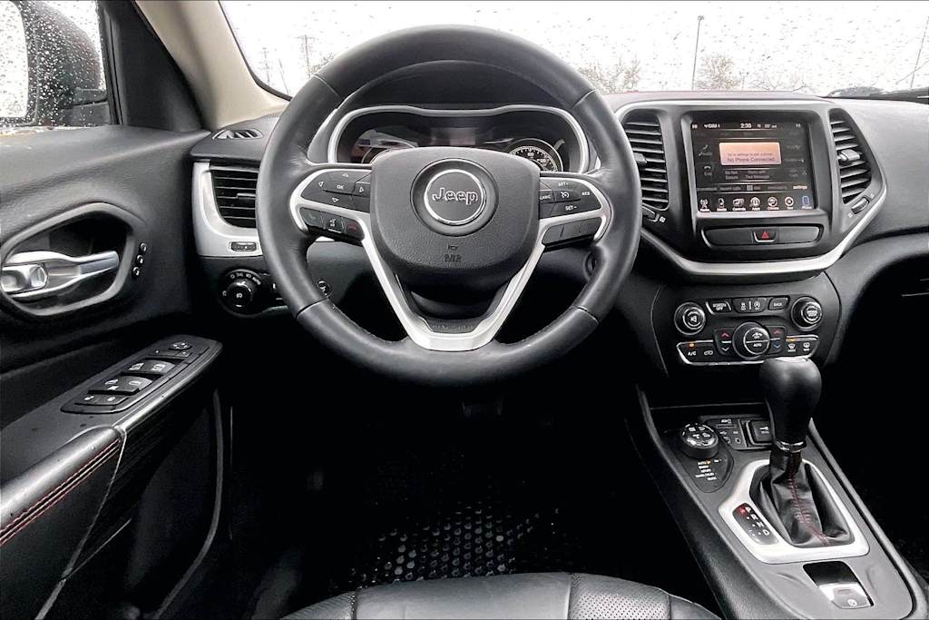 Thumbnail: 2016 Jeep Cherokee - 14