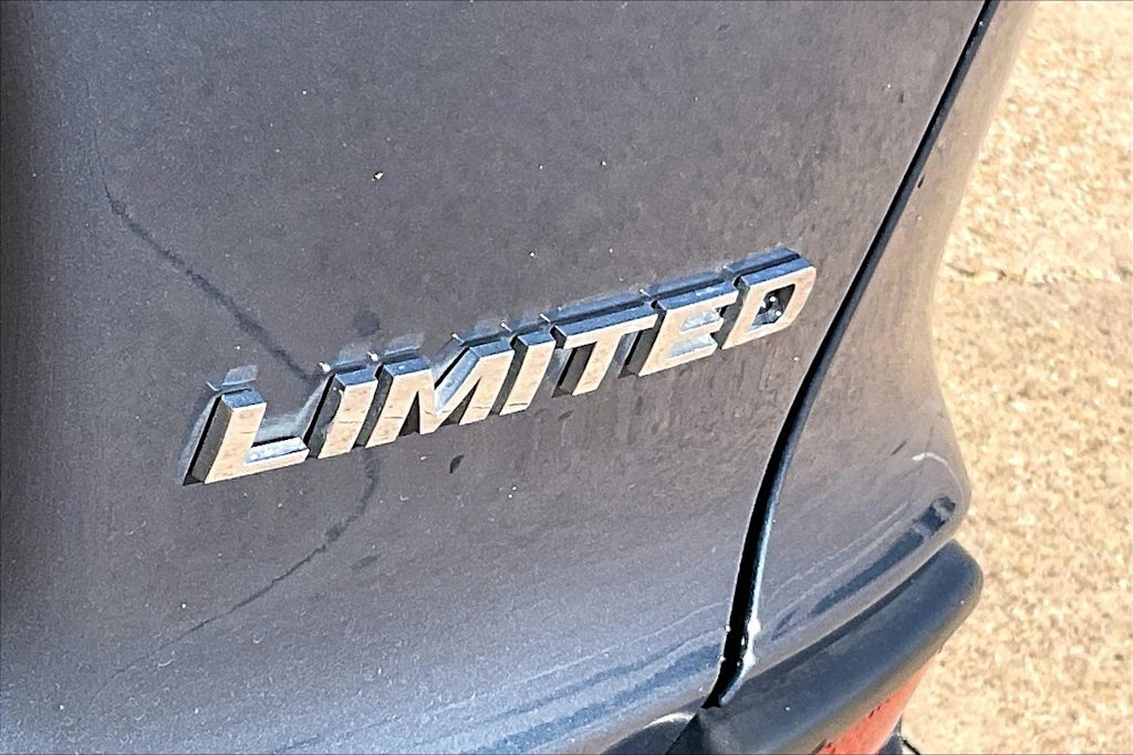 Thumbnail: 2021 Jeep Cherokee - 7