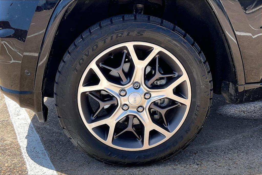 Thumbnail: 2018 Jeep Grand Cherokee - 8