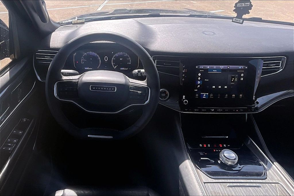 Thumbnail: 2022 Jeep Wagoneer - 9