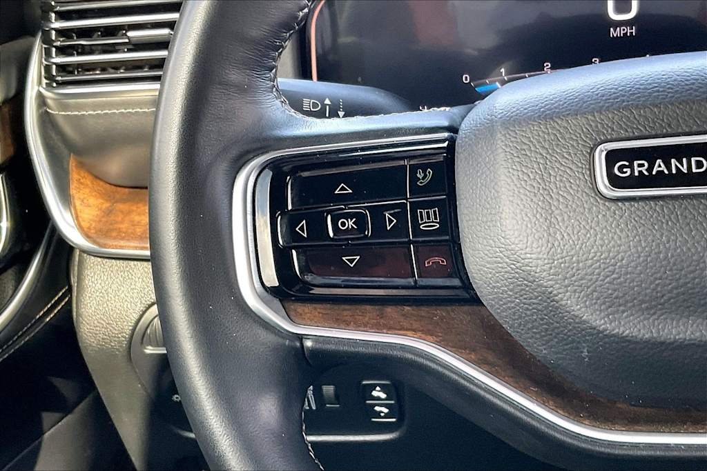 Thumbnail: 2023 Jeep Grand Wagoneer - 27