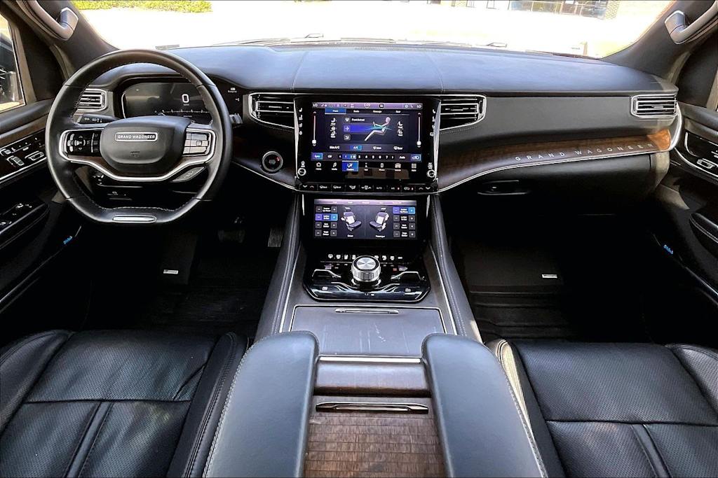 Thumbnail: 2023 Jeep Grand Wagoneer - 9
