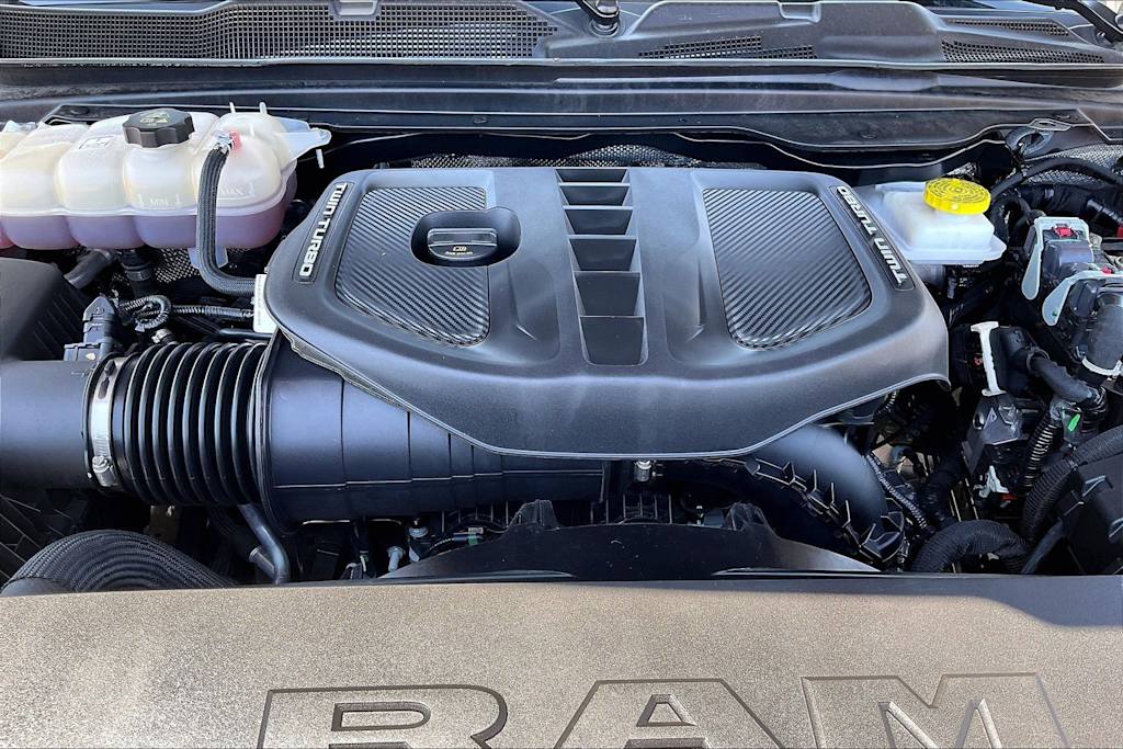 Thumbnail: 2025 RAM 1500 - 9