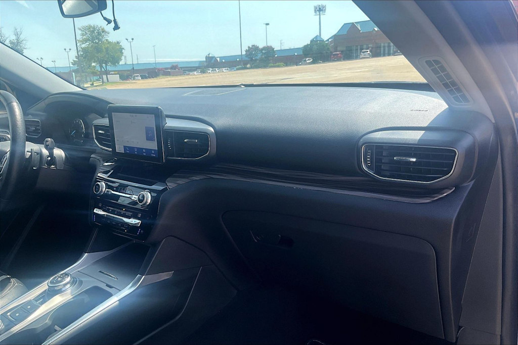 Thumbnail: 2021 Ford Explorer - 14