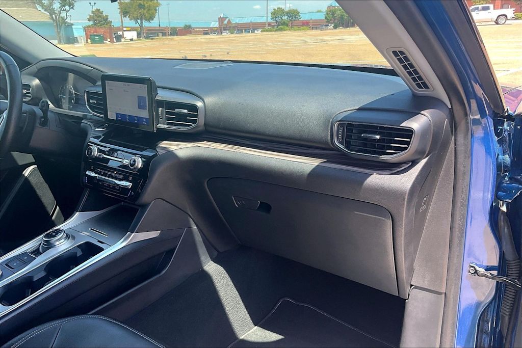Thumbnail: 2021 Ford Explorer - 13