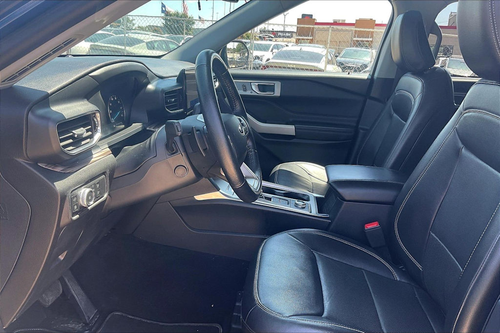 Thumbnail: 2021 Ford Explorer - 10
