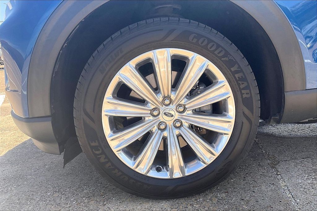 Thumbnail: 2021 Ford Explorer - 8