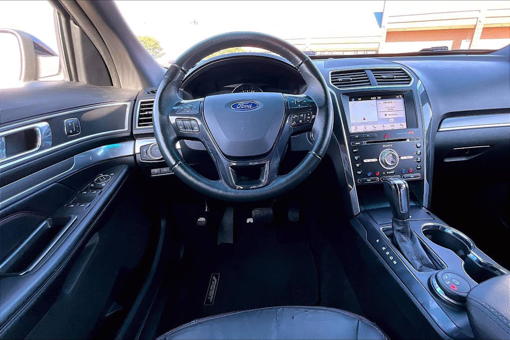 Thumbnail: 2017 Ford Explorer - 13