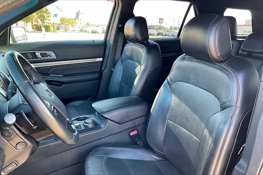 Thumbnail: 2017 Ford Explorer - 10