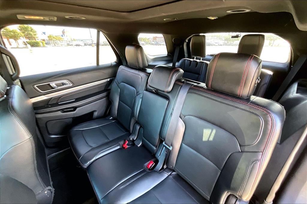 Thumbnail: 2017 Ford Explorer - 28