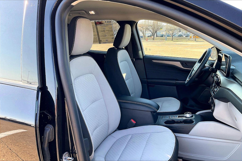 Thumbnail: 2024 Ford Escape - 21