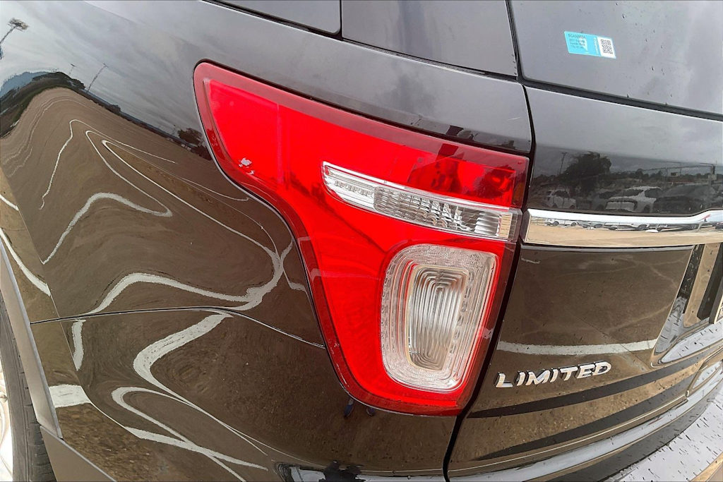 Thumbnail: 2011 Ford Explorer - 29