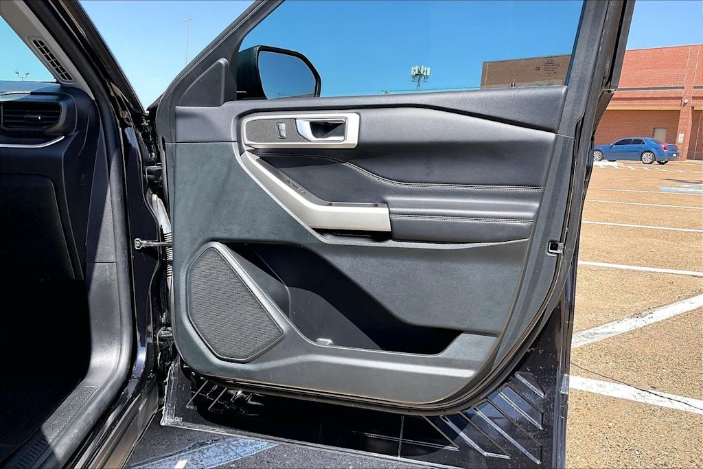 Thumbnail: 2023 Ford Explorer - 27