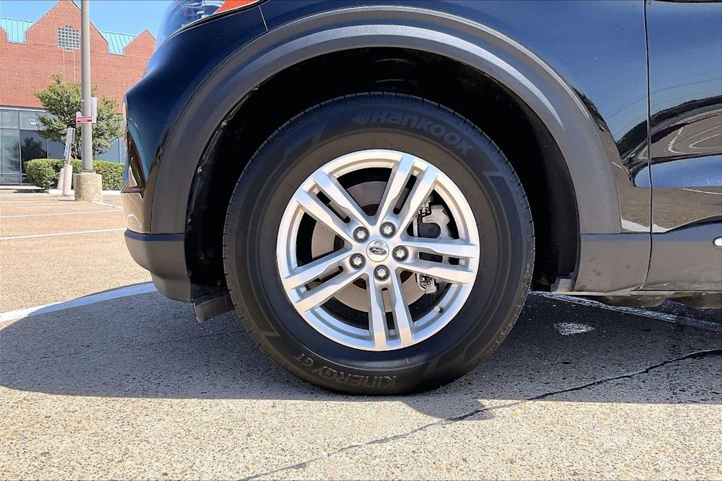 Thumbnail: 2023 Ford Explorer - 8
