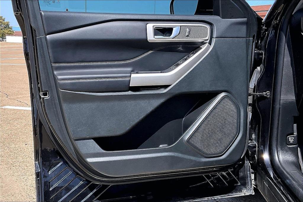 Thumbnail: 2023 Ford Explorer - 26