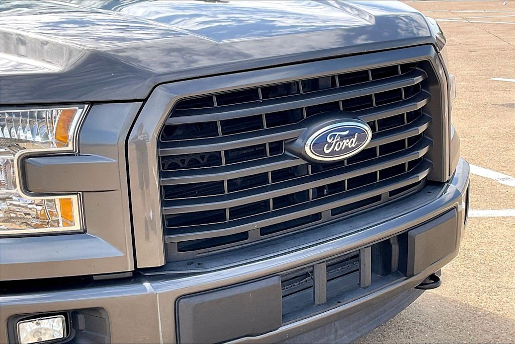 Thumbnail: 2017 Ford F-150 - 31