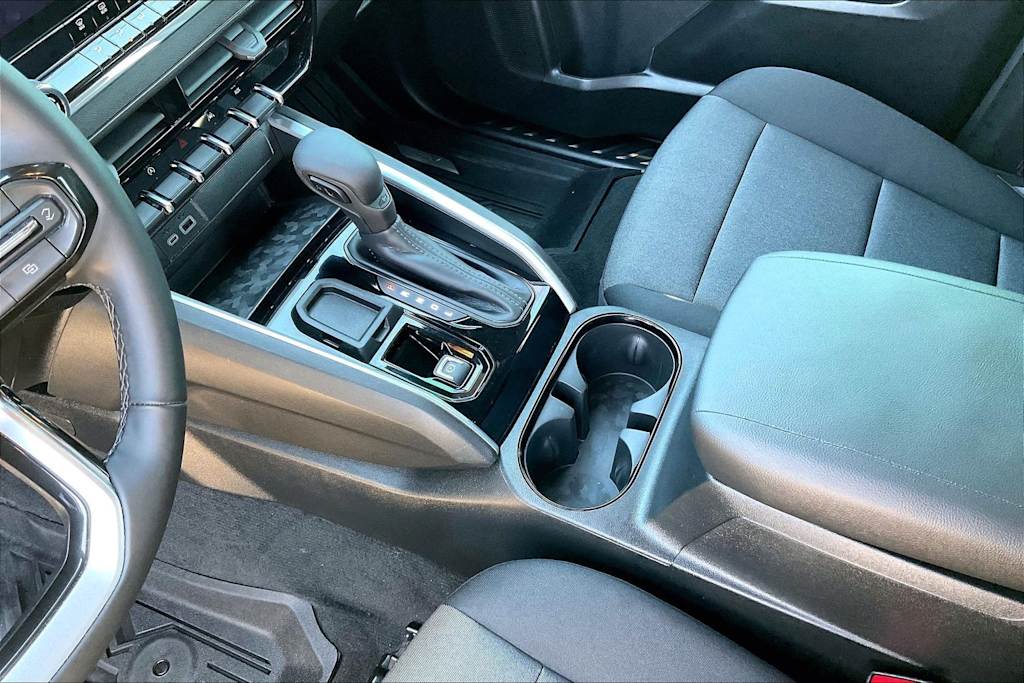 Thumbnail: 2026 Chevrolet Colorado - 15