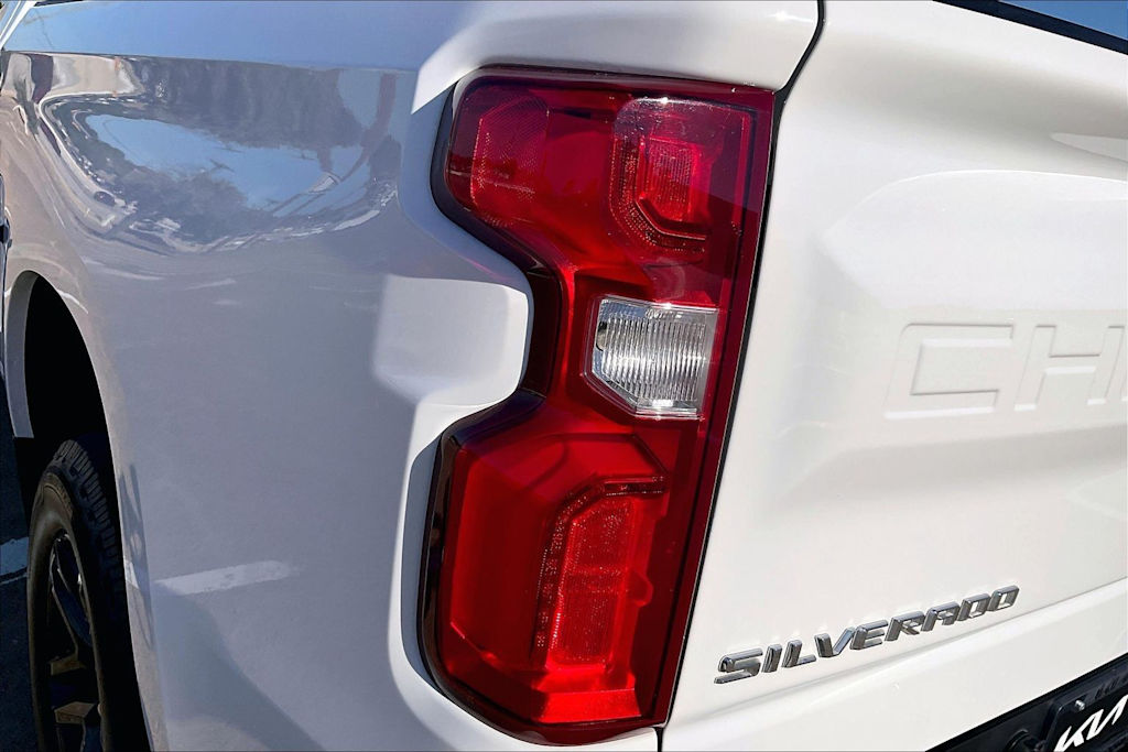 Thumbnail: 2021 Chevrolet Silverado 1500 - 30