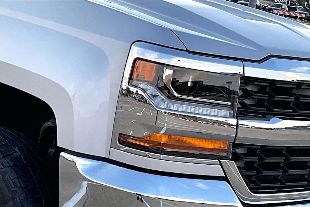 Thumbnail: 2016 Chevrolet Silverado 1500 - 28