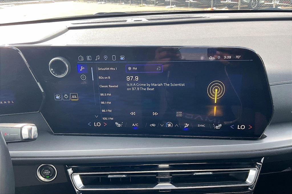 Thumbnail: 2025 Chevrolet Traverse - 16