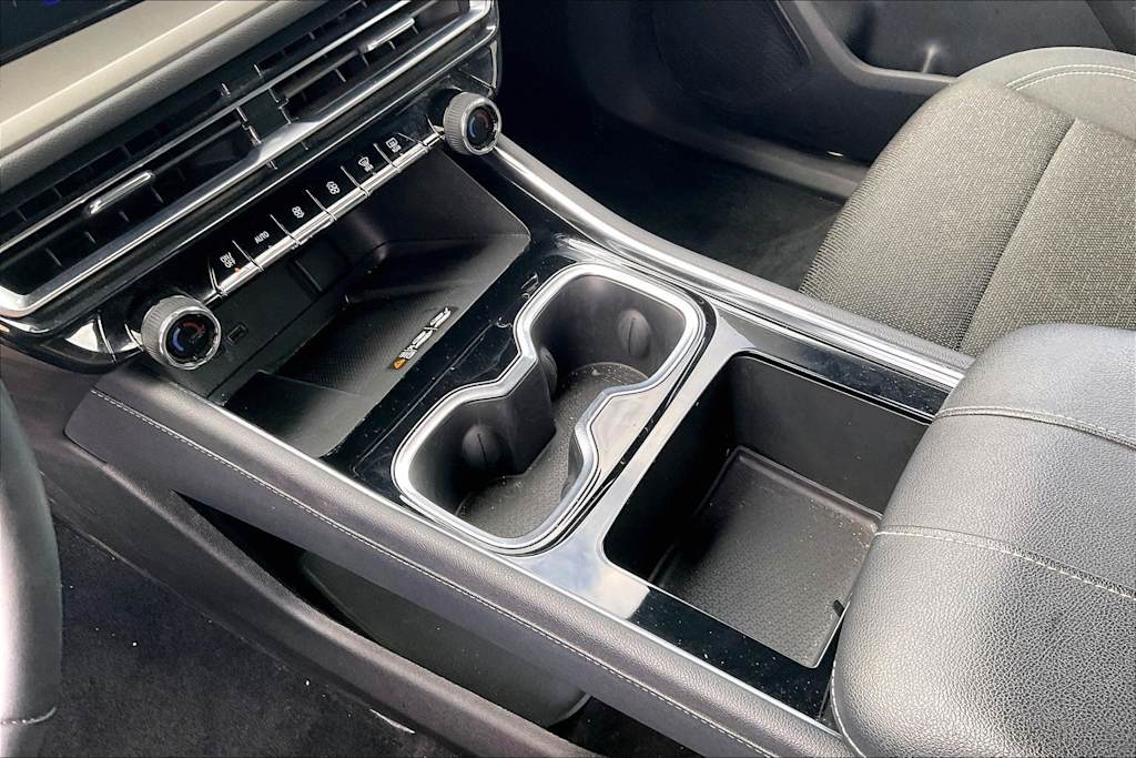 Thumbnail: 2025 Chevrolet Traverse - 17