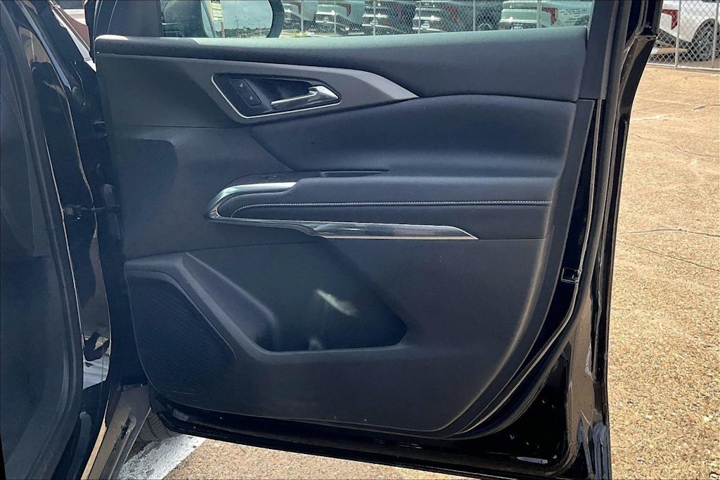 Thumbnail: 2025 Chevrolet Traverse - 28