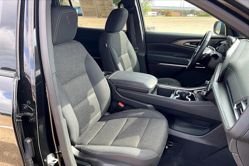 Thumbnail: 2025 Chevrolet Traverse - 12