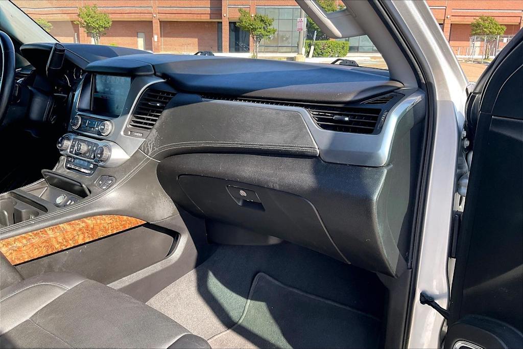 Thumbnail: 2019 Chevrolet Tahoe - 23