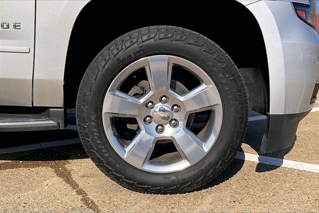 Thumbnail: 2019 Chevrolet Tahoe - 8