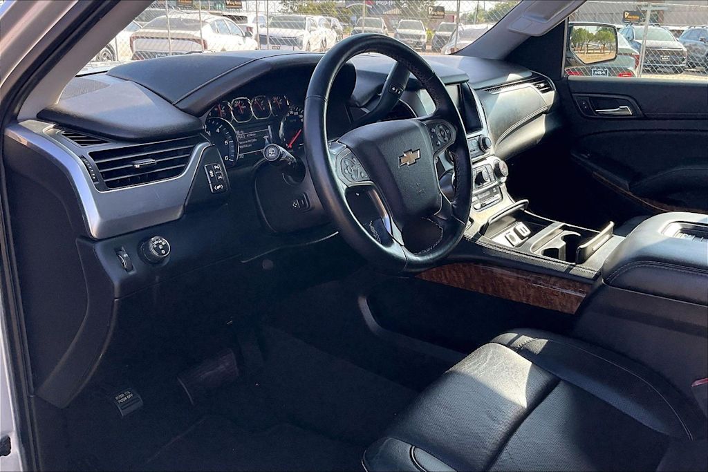 Thumbnail: 2019 Chevrolet Tahoe - 2