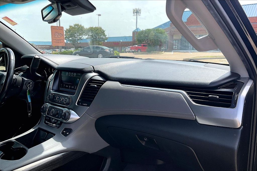 Thumbnail: 2020 Chevrolet Suburban - 14