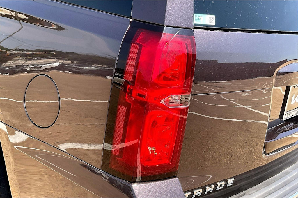 Thumbnail: 2016 Chevrolet Tahoe - 31