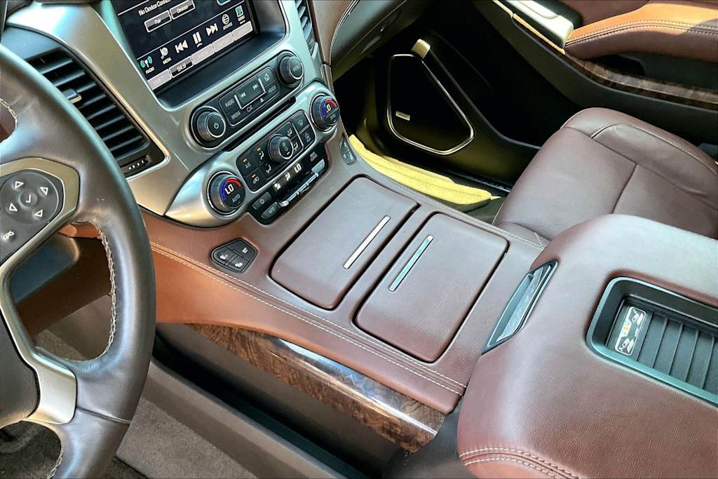 Thumbnail: 2016 Chevrolet Tahoe - 16