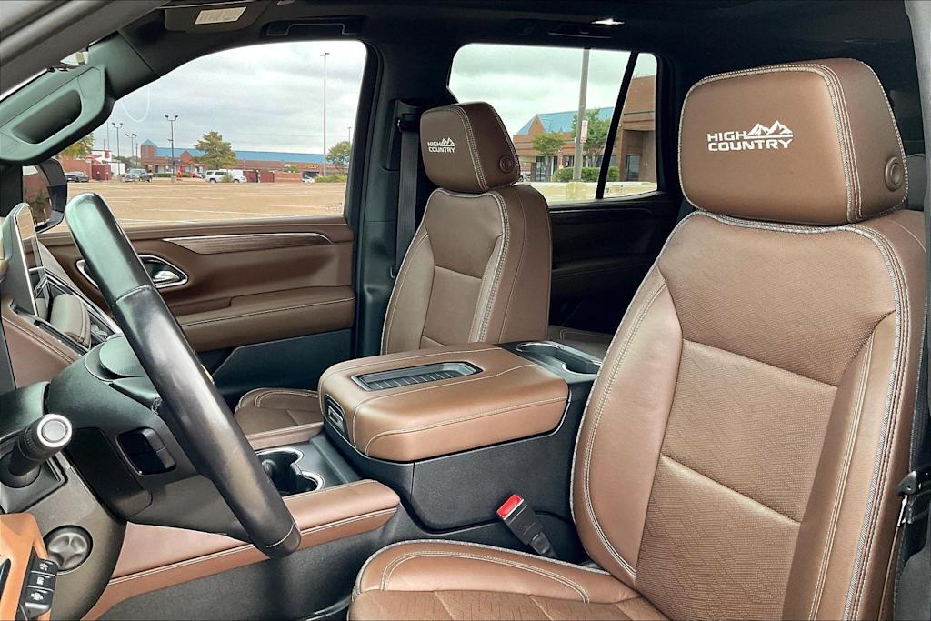 Thumbnail: 2022 Chevrolet Tahoe - 11