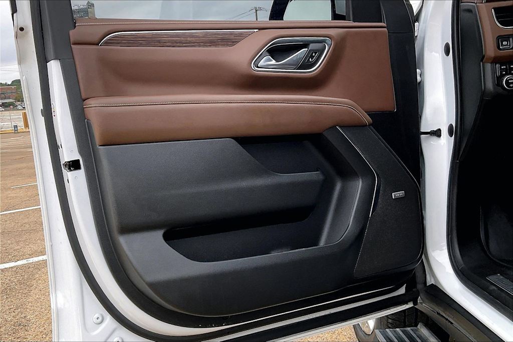 Thumbnail: 2022 Chevrolet Tahoe - 27