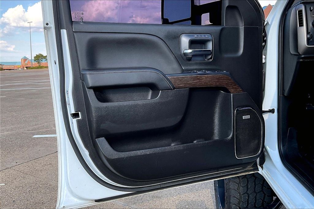 Thumbnail: 2017 GMC Sierra 2500 - 26