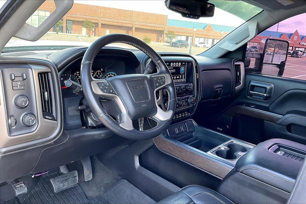 Thumbnail: 2017 GMC Sierra 2500 - 2