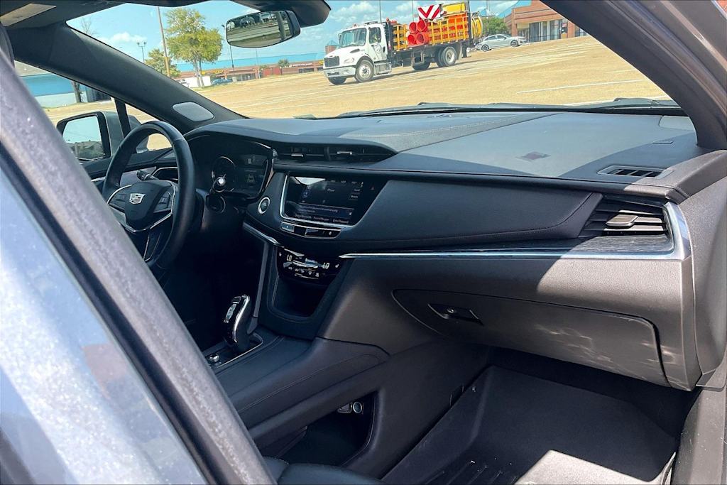Thumbnail: 2023 Cadillac XT5 - 13