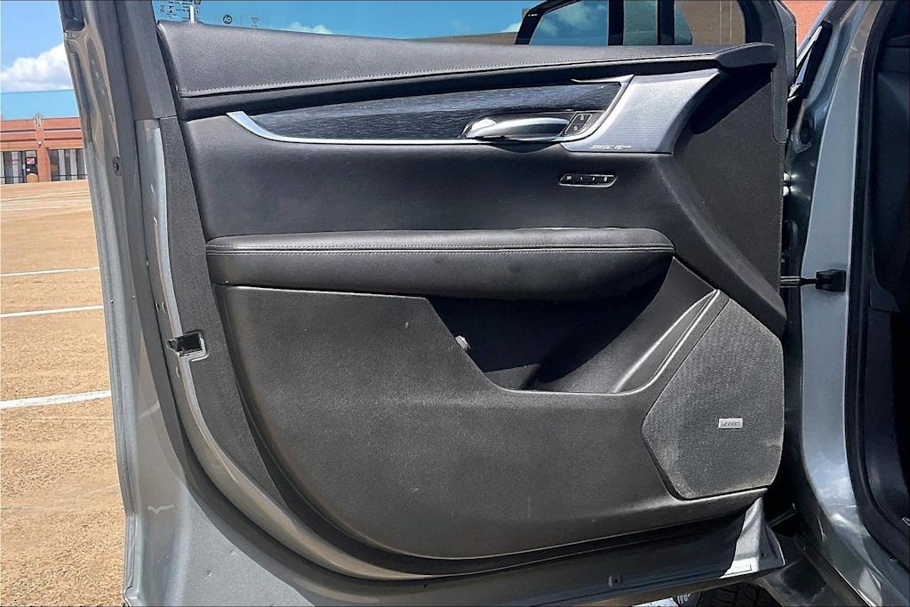 Thumbnail: 2023 Cadillac XT5 - 26