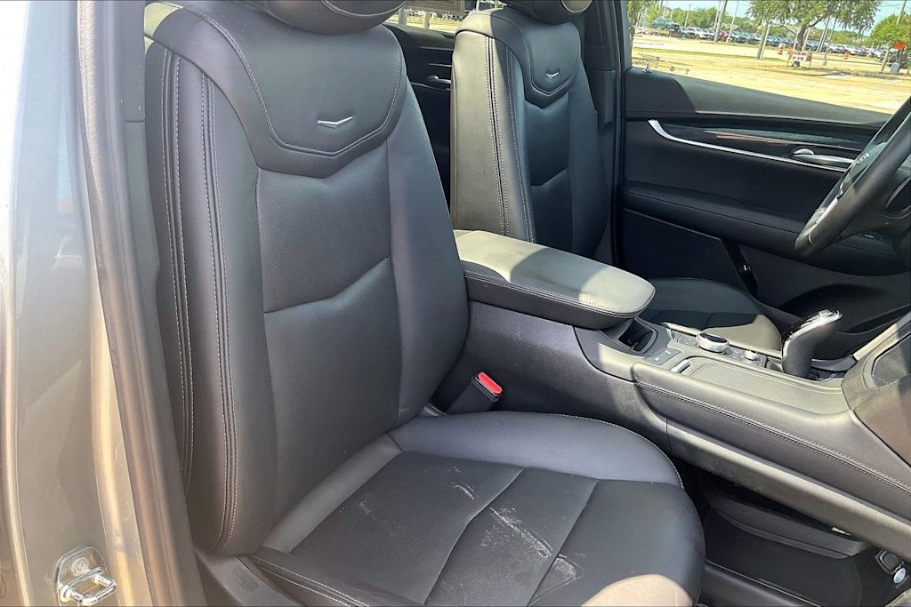 Thumbnail: 2023 Cadillac XT5 - 20