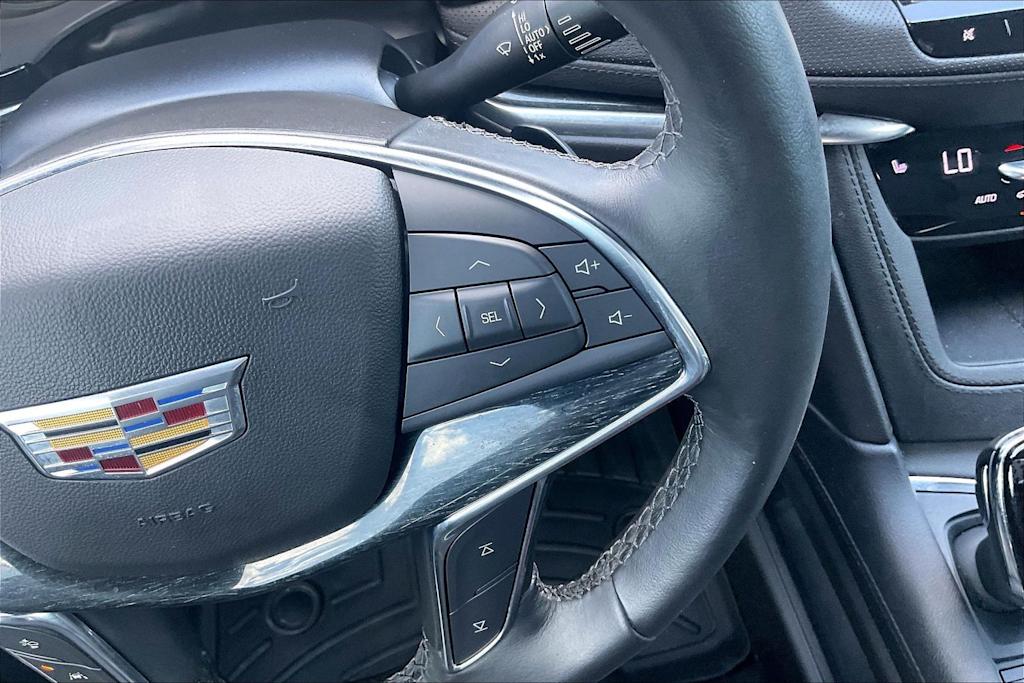 Thumbnail: 2023 Cadillac XT5 - 24