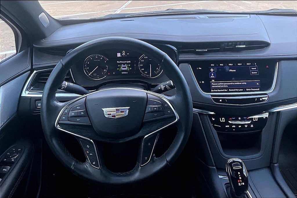 Thumbnail: 2023 Cadillac XT5 - 9