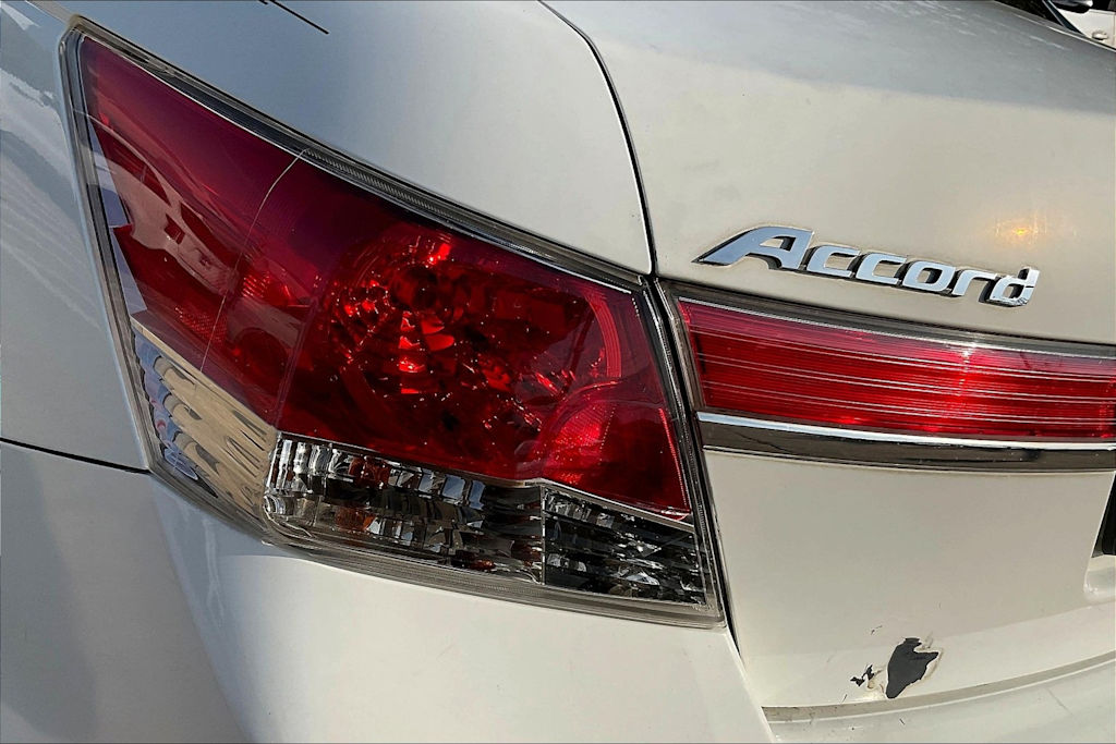 2011 Honda Accord LX 29