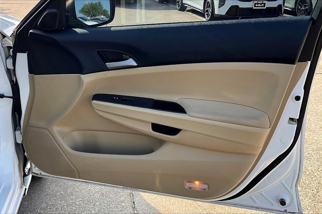 2011 Honda Accord LX 26