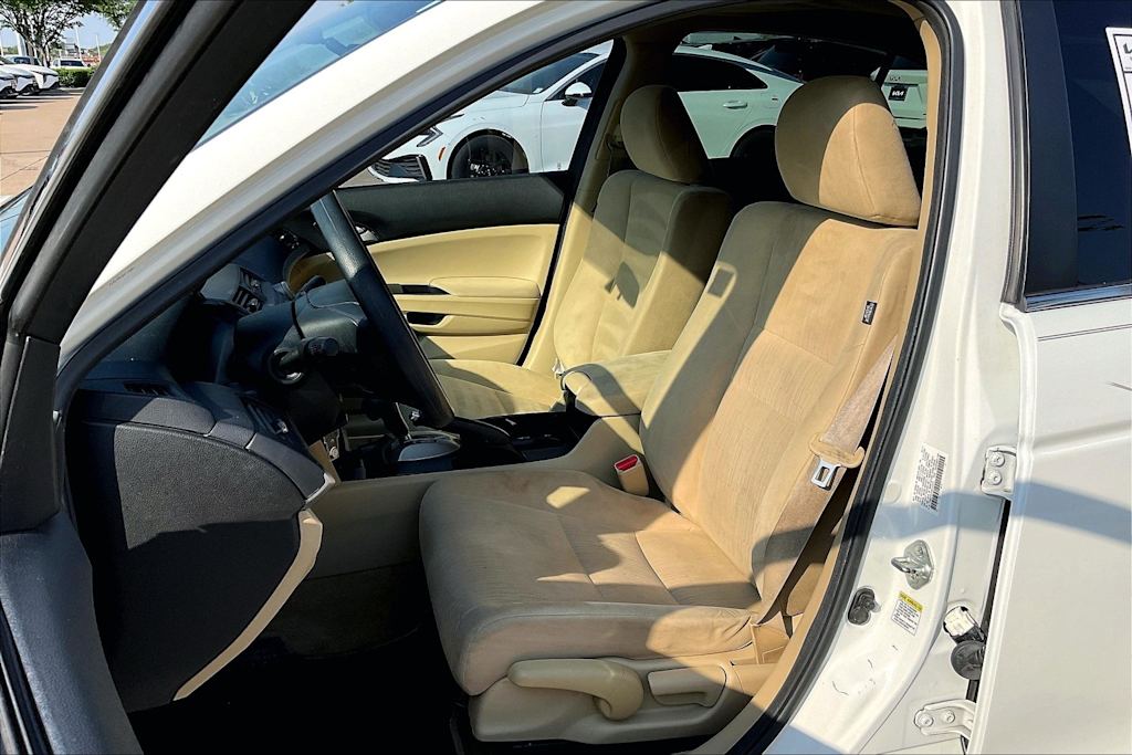 2011 Honda Accord LX 11
